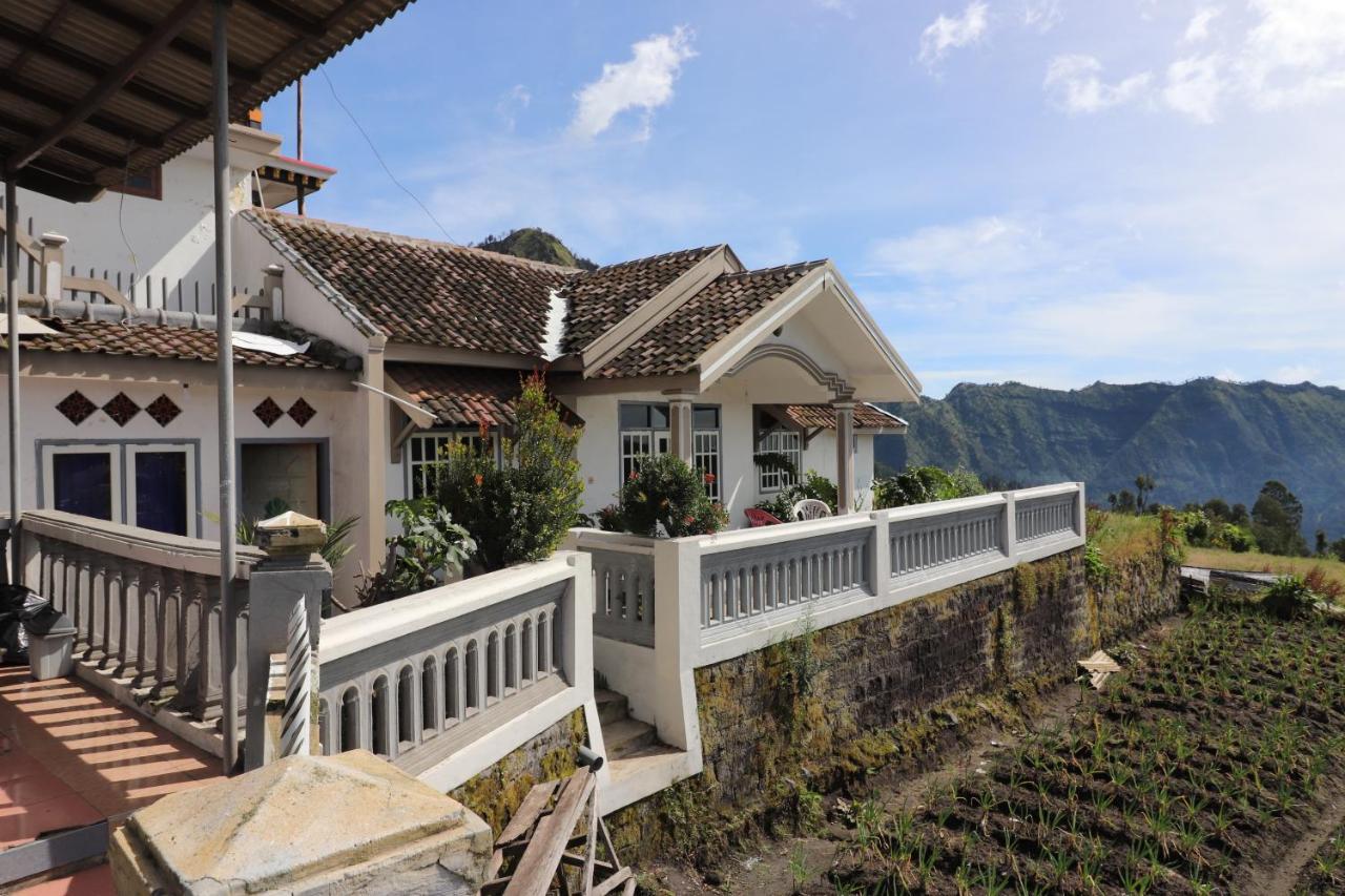 Good Karma Bromo Guesthouse Exterior photo